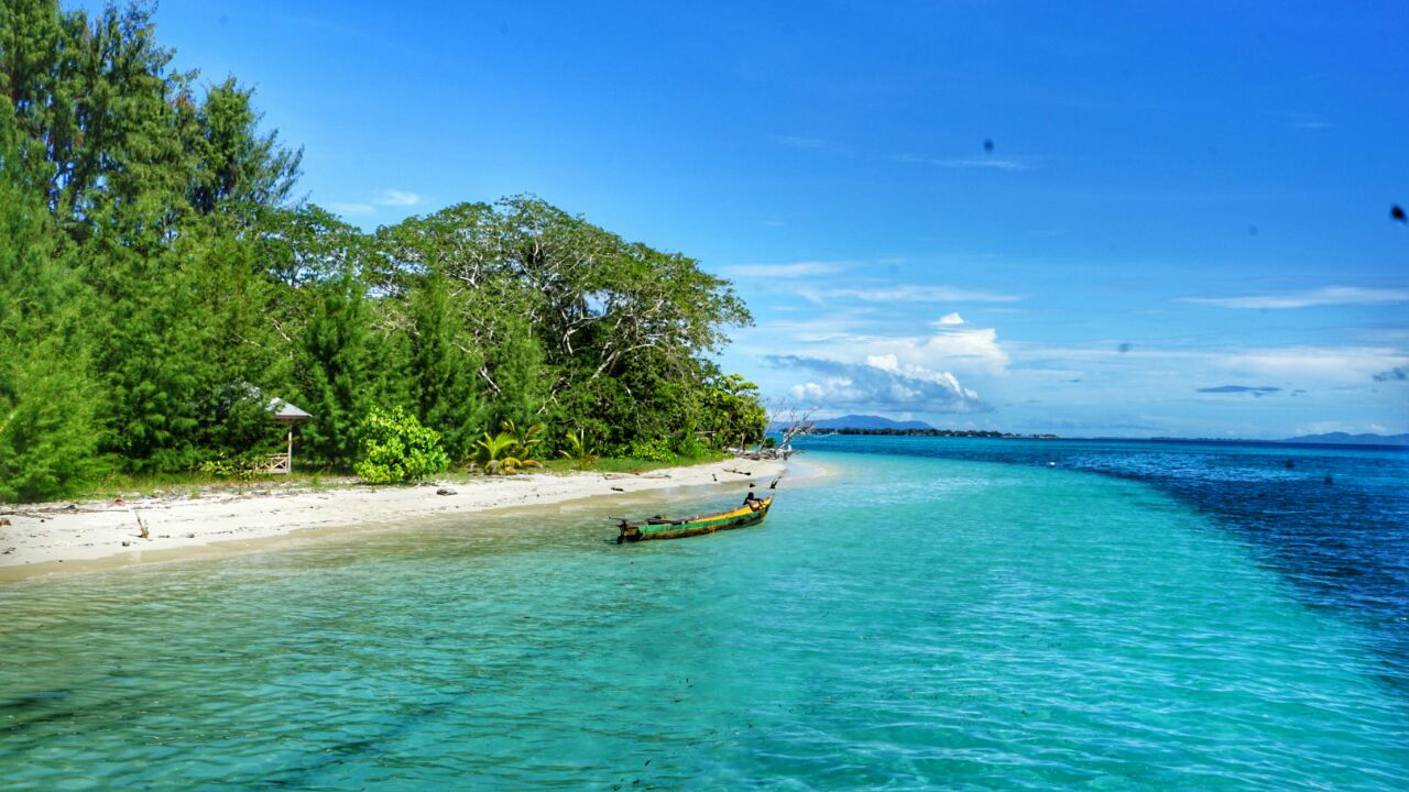 Pulau Morotai, Surga Tersembunyi di Timur Indonesia