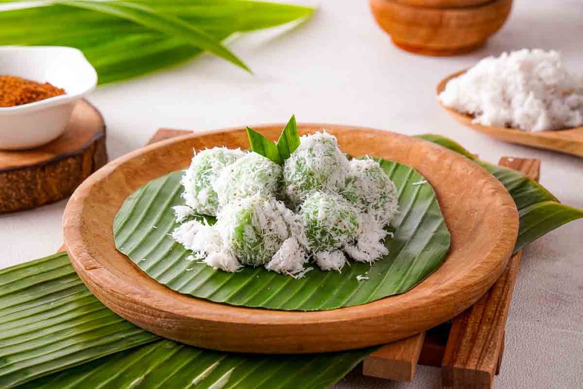 Klepon, Kue Tradisional Nusantara yang Manis dan Lezat