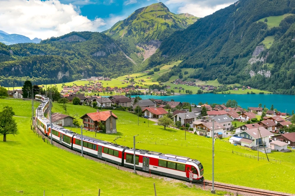 Menikmati Pesona Wisata Swiss, Negeri Pegunungan Alpen yang Menakjubkan