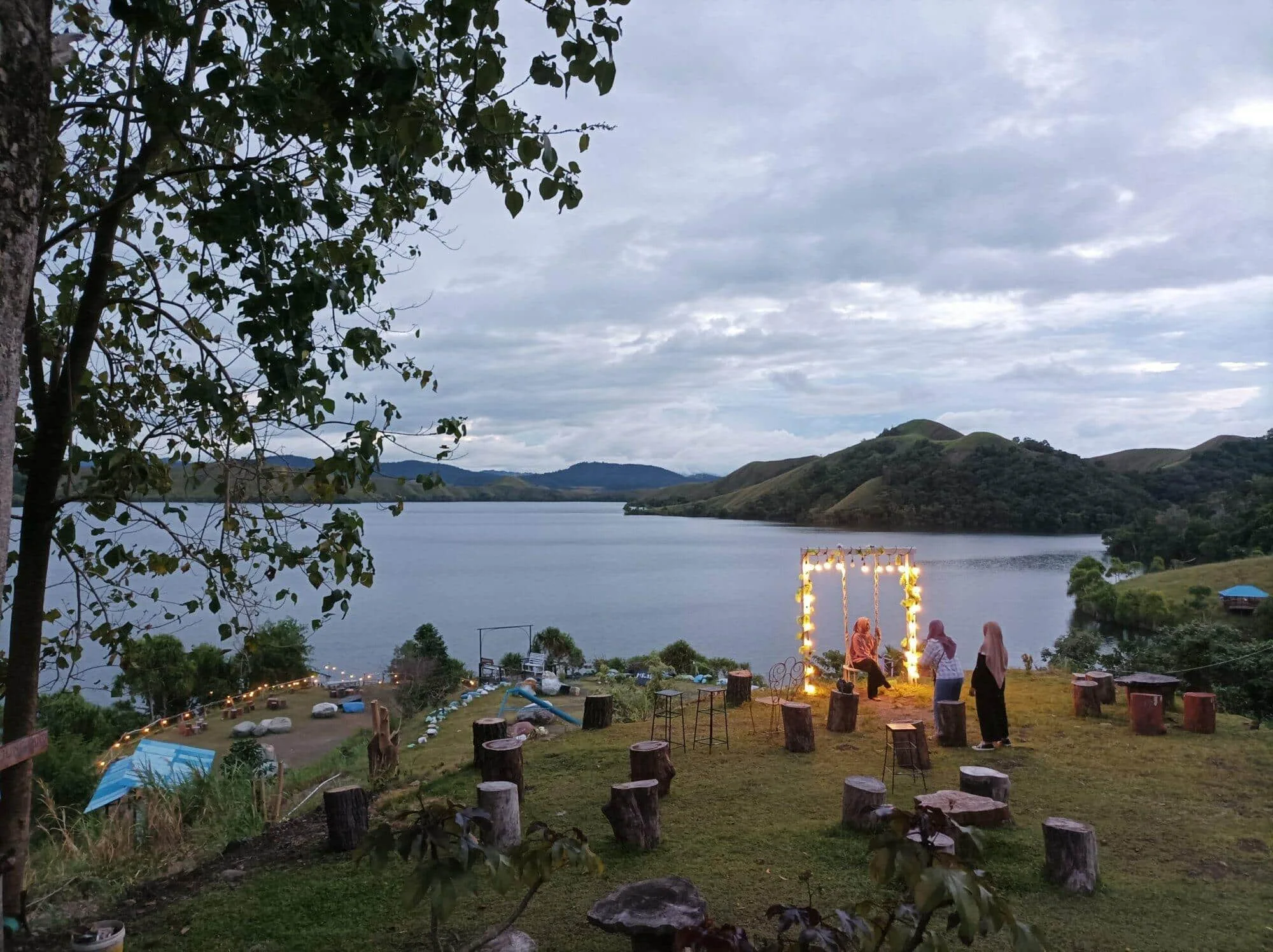 Danau Sentani, Keindahan dan Keunikan Surga di Papua