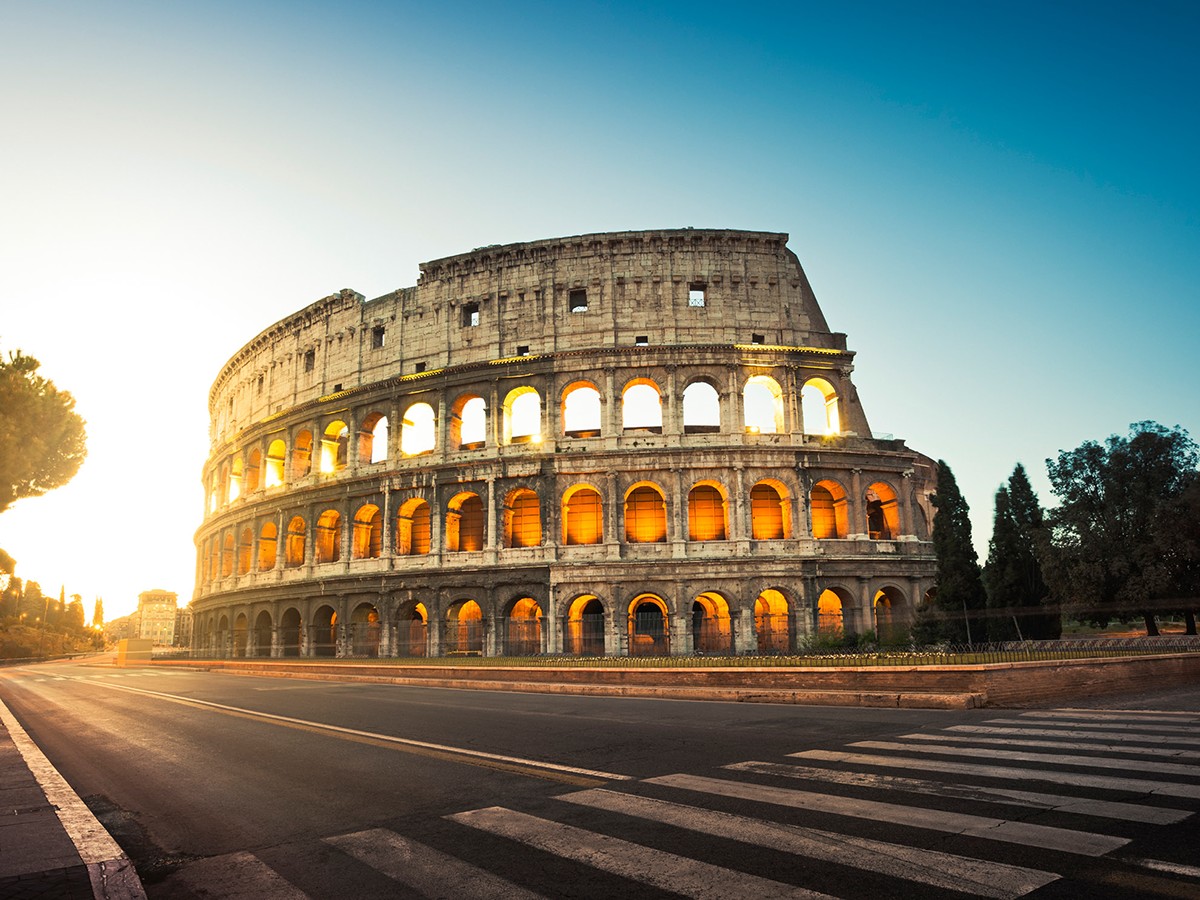 Colosseum – Ikon Sejarah Kota Roma, Italia