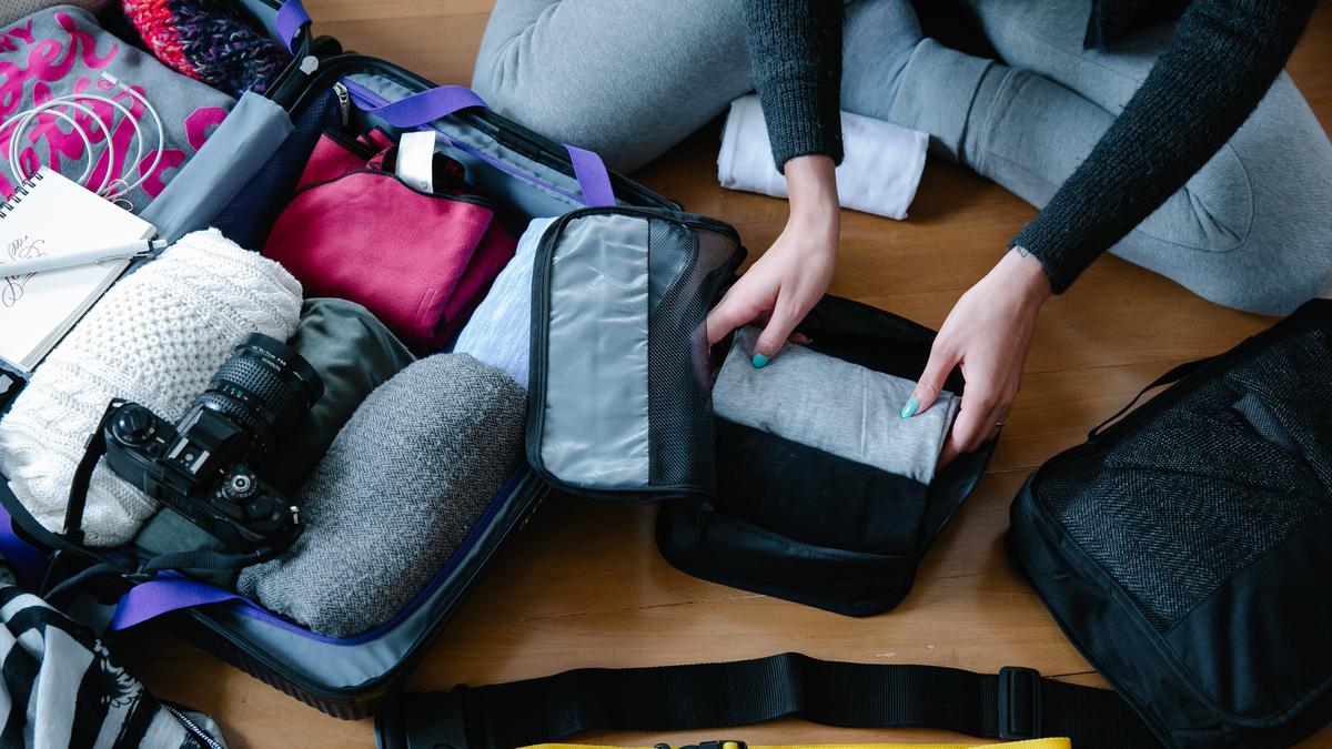 10 Packing Hacks yang Akan Menghemat Ruang di Koper Anda