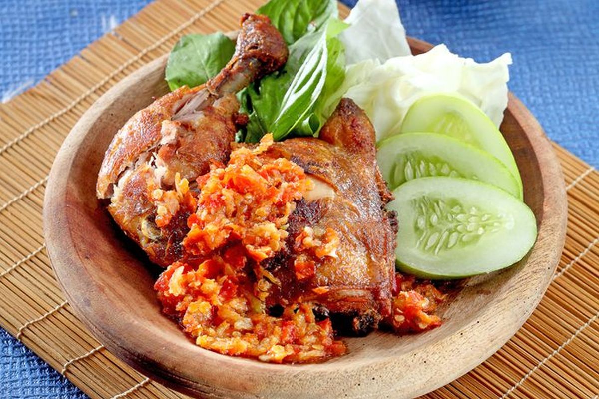 Ayam Penyet, Kuliner Lezat dari Indonesia