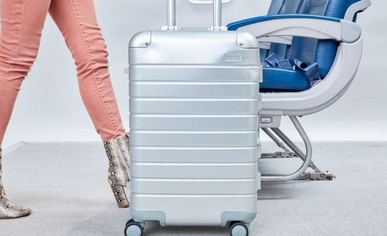 Away The Aluminium Edition Luggage, Inovasi dan Kenyamanan untuk Traveler Modern