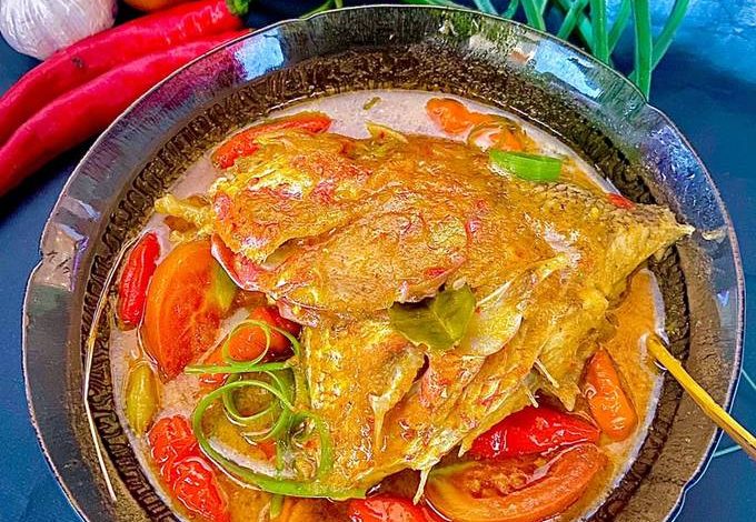 Gulai Ikan Kepala Kakap, Hidangan Lezat yang Menggugah Selera