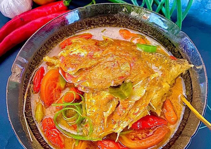 Gulai Ikan Kepala Kakap, Hidangan Lezat yang Menggugah Selera