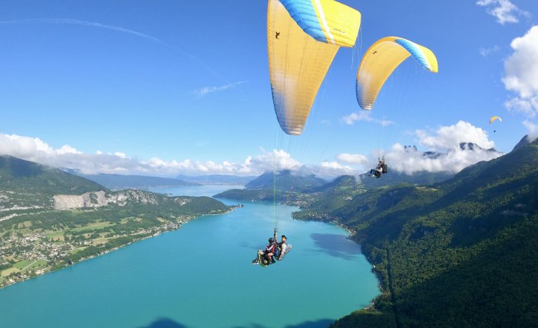 Paragliding, Pengalaman Terbang di Langit dengan Kebebasan Mutlak