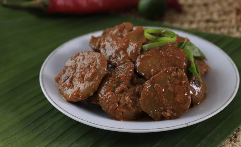 Semur Jengkol, Makanan Khas Jakarta yang Lezat dan Unik