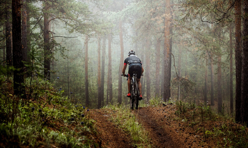 7 Spot Outdoor Terbaik untuk Bersepeda dan Menikmati Pemandangan Alam