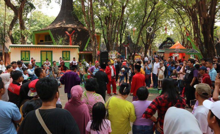 Pasar Seni Ancol, Menyatu dengan Komunitas Kreatif dan Seniman Lokal