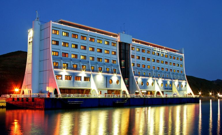 The Floating Hotel, Pengalaman Menginap yang Tak Terlupakan