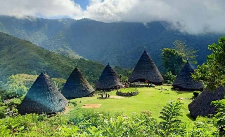 Wae Rebo, Keajaiban Alam dan Budaya di Desa Tradisional Flores