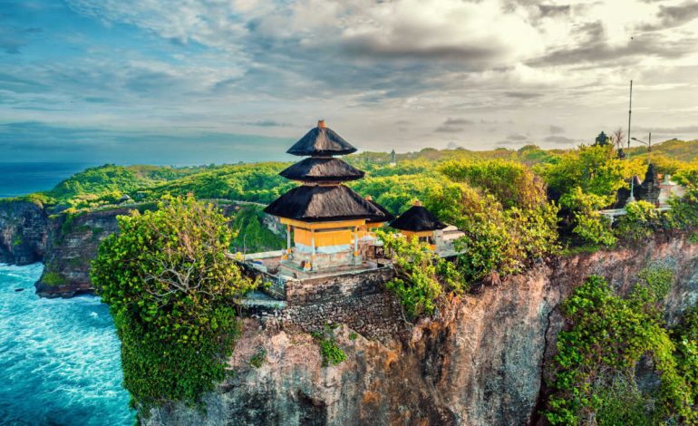 Pura Luhur Uluwatu, Keindahan dan Makna Spiritual