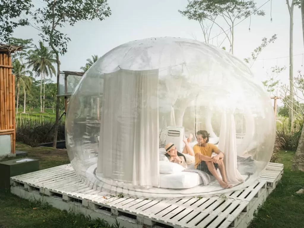 Rekomendasi Penginapan Unik di Alam Terbuka, Glamping hingga Bubble Hotel