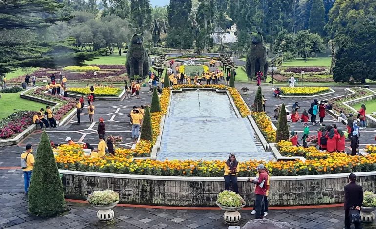 Keindahan Taman Bunga Nusantara