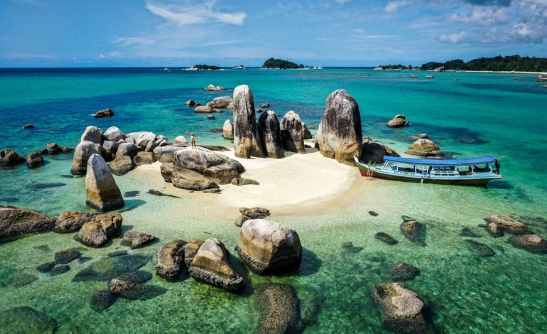Menjelajahi Keindahan Alam dan Budaya di Pulau Belitung, Destinasi Ideal untuk Solo Traveler