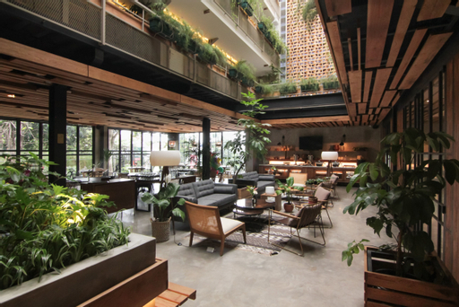 Review Kollektiv Hotel Bandung, Menginap di Hotel Kontainer yang Instagramable