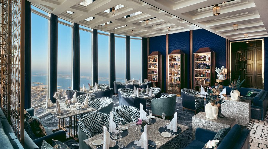 At.mosphere Burj Khalifa, Menikmati Kuliner di Puncak Dunia