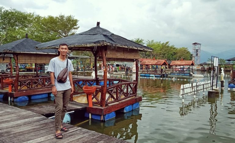 Kampoeng Rawa, Sensasi Kuliner Terapung di Tengah Danau Rawa Pening