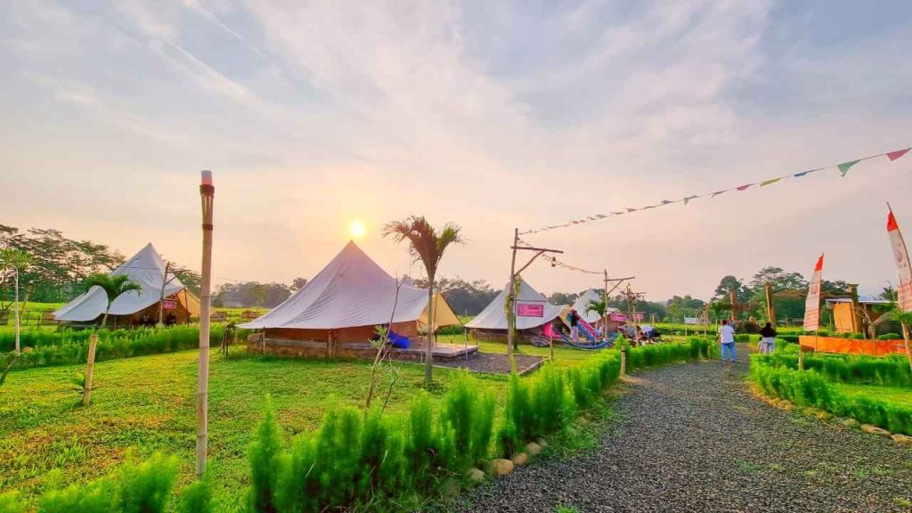 LA Ranch Glamping Adventure, Glamping Bertema Petualangan di Pekalongan