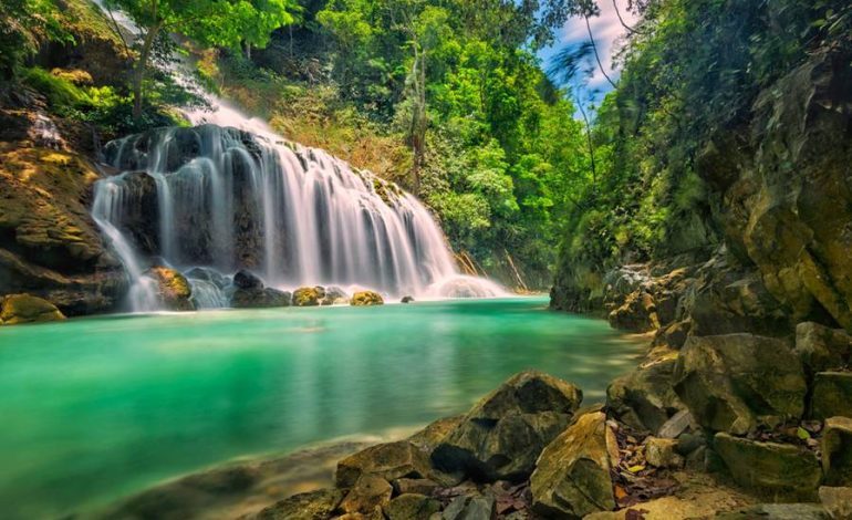 Air Terjun Lapopu, Keindahan Alam Tersembunyi di Sumba Barat