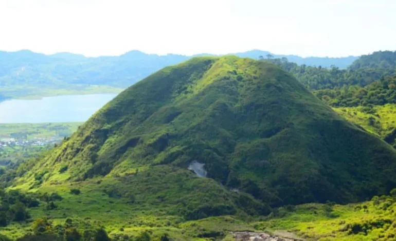 Menjelajahi Keindahan Taman Nasional Gunung Ambang