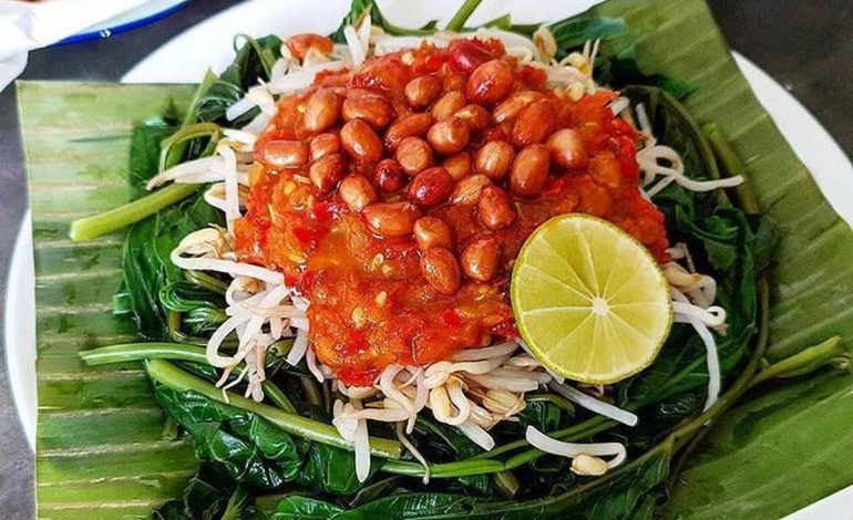 Plecing Kangkung: Kelezatan Khas Lombok yang Menggugah Selera