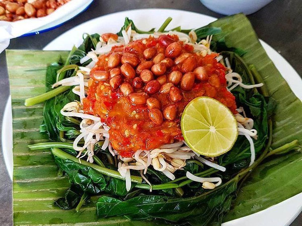 Plecing Kangkung: Kelezatan Khas Lombok yang Menggugah Selera