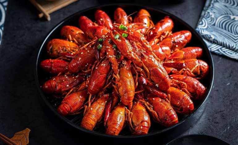 Udang Selingkuh, Kuliner Unik Khas Papua yang Menggugah Selera