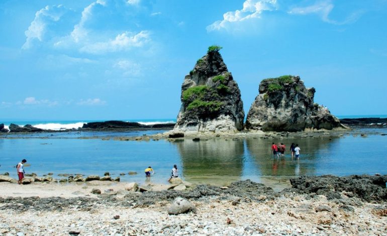 Menyusuri Keheningan Desa Sawarna, Surga Tersembunyi untuk Solo Traveler