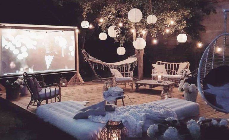 Pemutaran Film Outdoor, Pengalaman Sinematik di Bawah Bintang