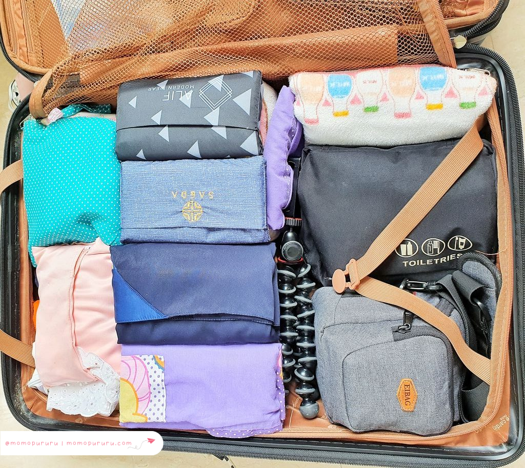 Mengapa Jaket atau Hoodie Ringan Wajib Dibawa Saat Traveling