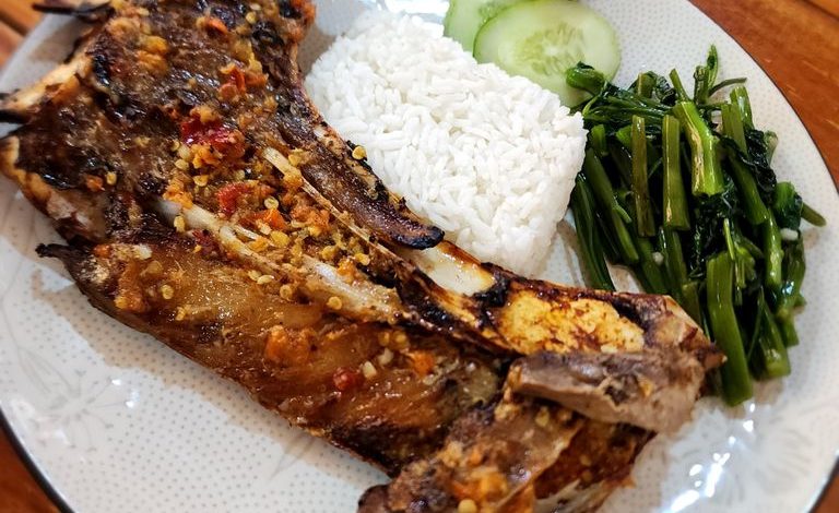 Nikmatnya Rahang Tuna Bakar, Kuliner Khas Manado yang Menggugah Selera Makan!