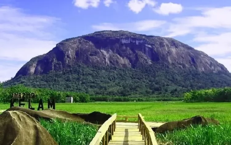 Bukit Kelam, Monolit Ikonik di Kalimantan Barat