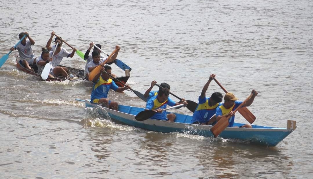 Lomba Perahu dan Sampan, Tradisi Seru Penuh Semangat di Perairan Indonesia
