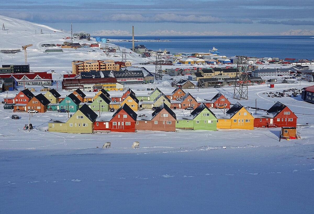 Menjelajahi Svalbard, Kepulauan Arktik Penuh Keajaiban dan Keindahan Alam