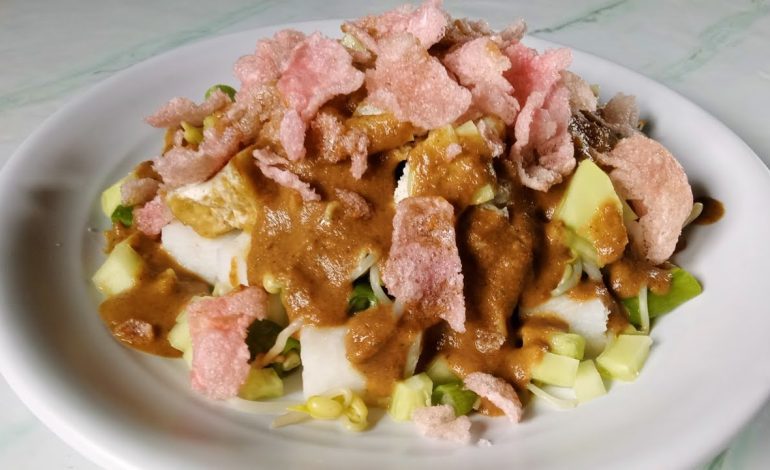 Lontong Pecel, Kuliner Tradisional Jawa yang Menggugah Selera