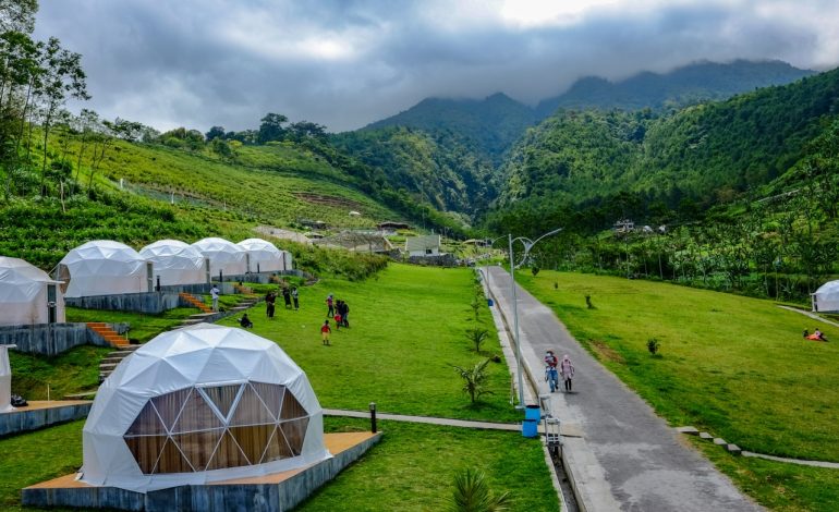 Glamping Vulkanik, Liburan Alam Eksklusif di Lereng Gunung