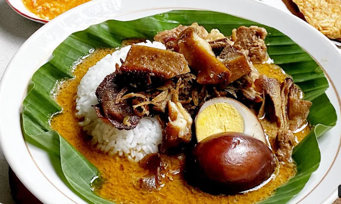 Nasi Gandul, Kuliner Khas Pati yang Kaya Rasa dan Sejarah
