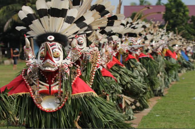 Tari Hudoq, Tarian Sakral Dayak Bahau yang Menghubungkan Manusia dan Alam
