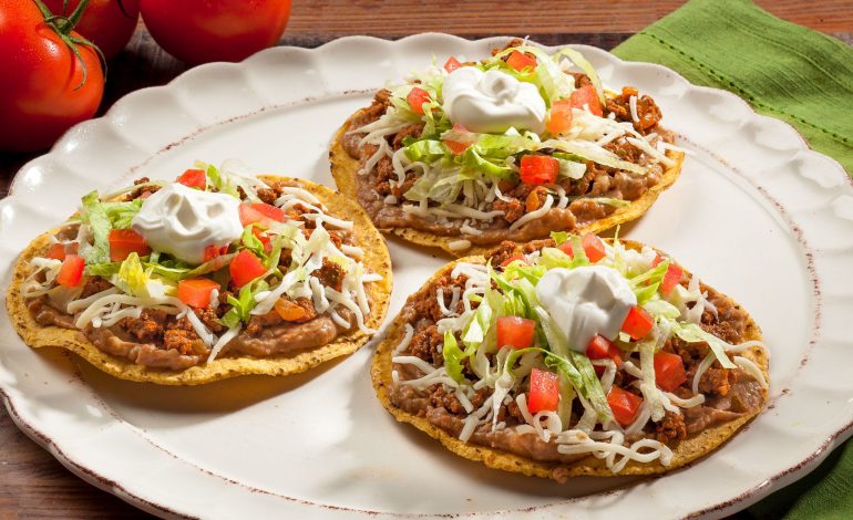Panduan Lengkap Tostadas, Makanan Meksiko yang Lezat