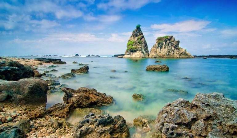 Mengenal Keheningan Desa Sawarna, Surga Tersembunyi untuk Solo Traveler