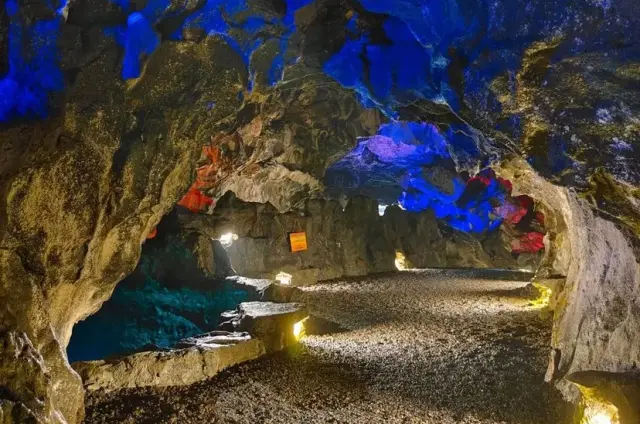 Menjelajahi Goa Lawa, Solo Trip Penuh Petualangan di Lampung