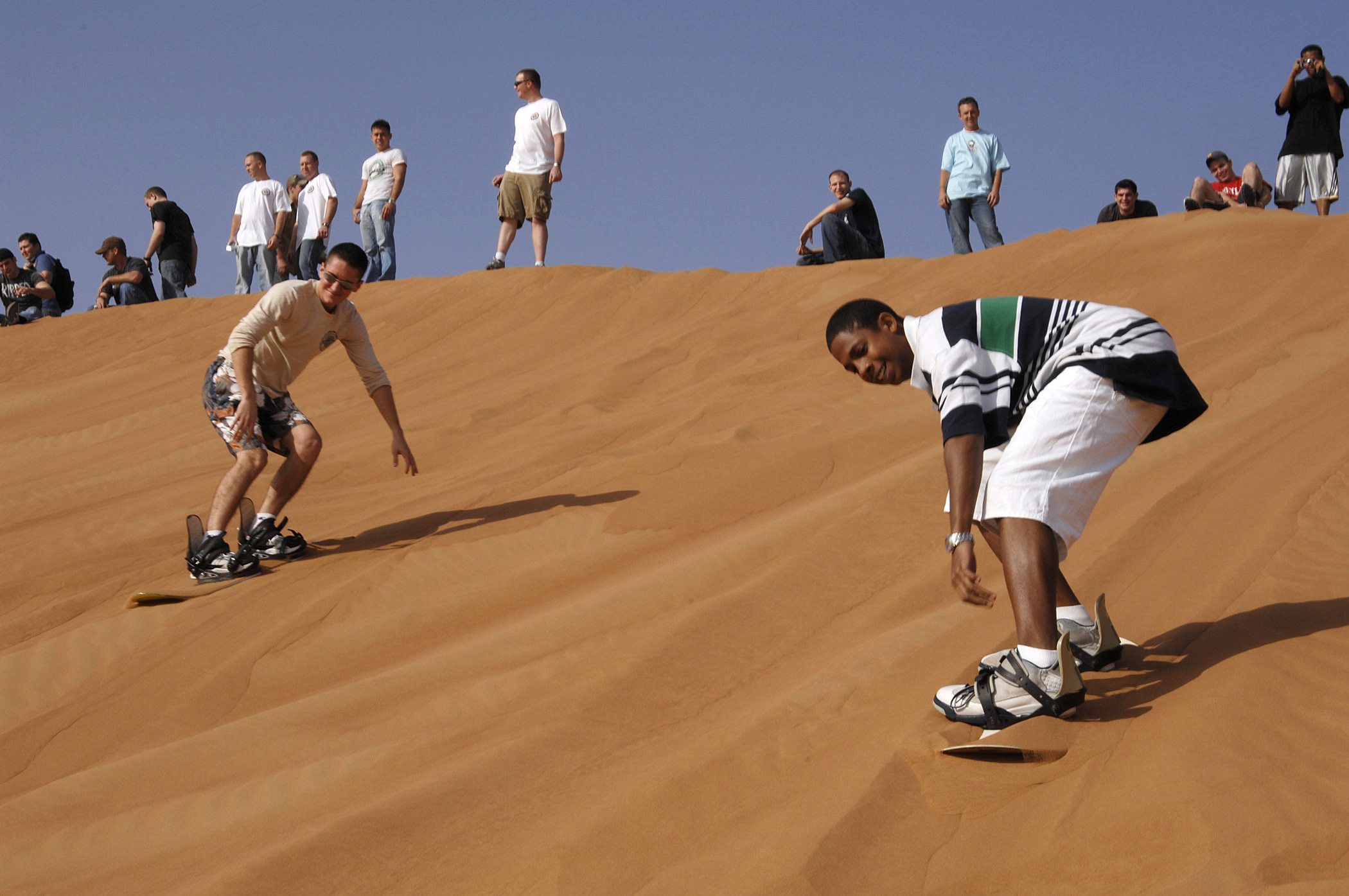 Sandboarding, Petualangan Menantang Adrenalin di Gurun Pasir