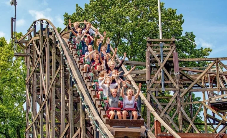 Bakken, Taman Hiburan Tertua di Dunia yang Tersembunyi di Hutan Copenhagen