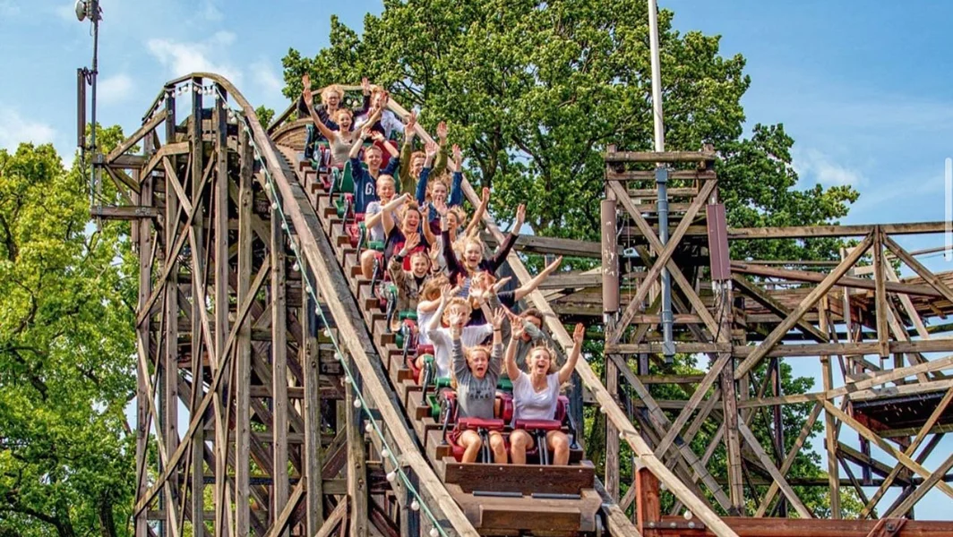 Bakken, Taman Hiburan Tertua di Dunia yang Tersembunyi di Hutan Copenhagen