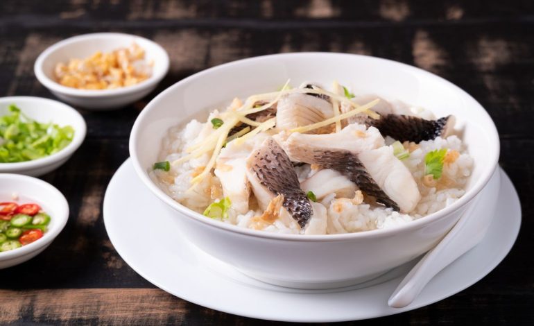 Bubur Ikan, Sarapan Hangat yang Menghangatkan Jiwa dari Pesisir Indonesia
