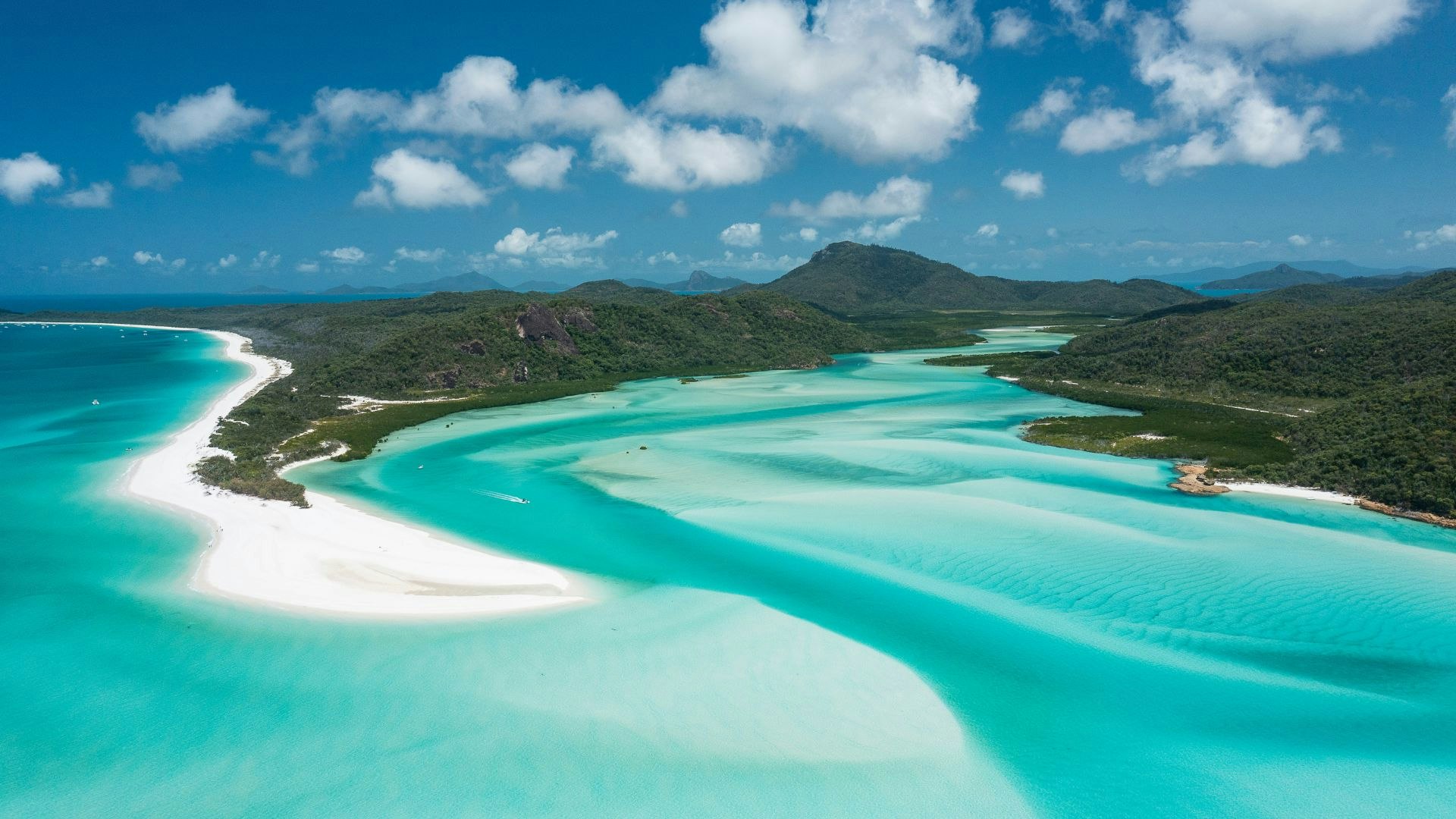 Whitehaven Beach, Pantai Pasir Putih Terpurifikasi di Jantung Great Barrier Reef