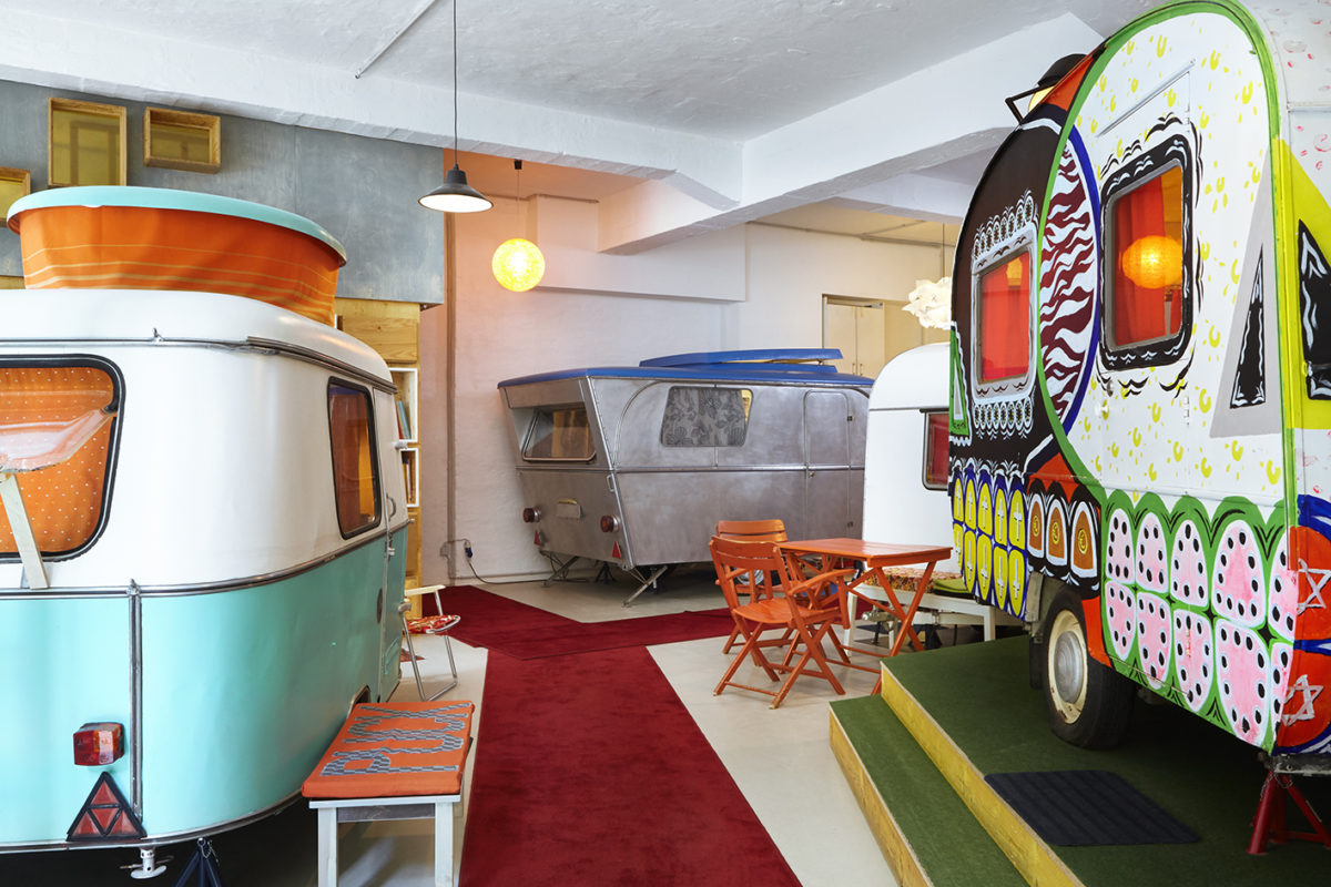 Hüttenpalast, Petualangan Menginap Unik di Jantung Berlin yang Hipster