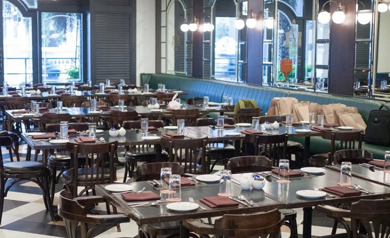 Sharkies Seafood Restaurant, Permata Kuliner Pantai di Runaway Bay, Jamaica